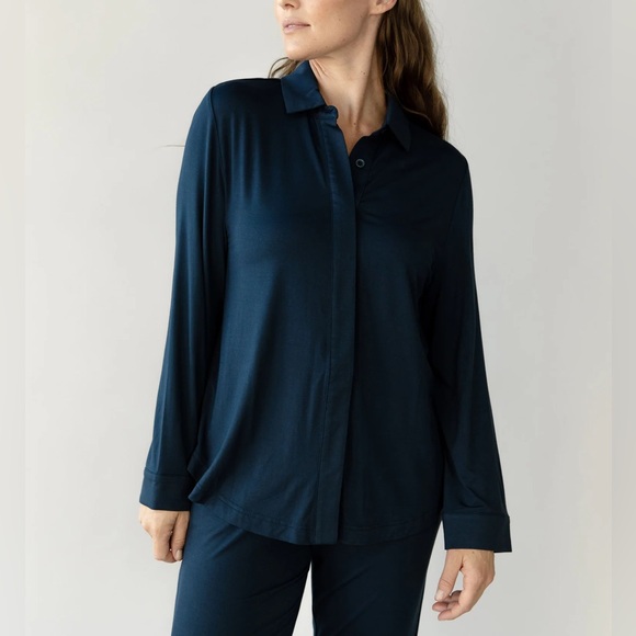 NWT - CozyEarth - Bamboo Collared Long Button Down - XS - Blue - Picture 2 of 5